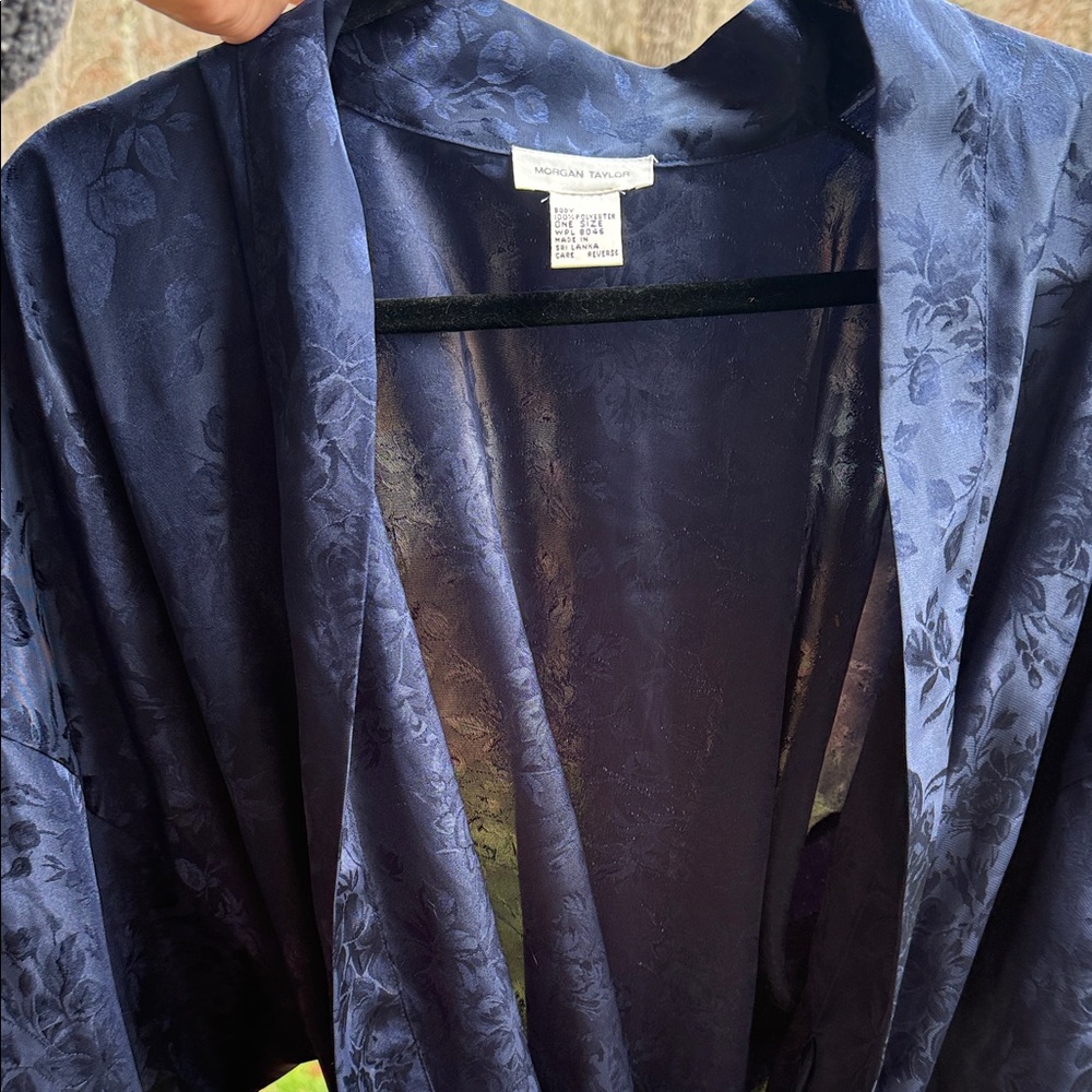 Morgan Taylor Navy Satin Robe - Picture 2 of 8
